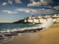 Looking the other direction on Cupecoy Beach we see the beautiful Shore Pointe Villas which pretty much sits on the border that divide Dutch St Maarten from French St Martin. You can see that people with common sense set up their chairs back against the wall, well away from the sometimes unpredictable surf! There&#39;s not much room to get in the water here but just on the other side of that big spray there is sand beach where you can head out about 15-20 ft and float leisurely on the swells. Come in any closer, though, and you&#39;ll be thrown around by the waves. This was also one of my favourite beaches. Being on the west and leeward side there was no wind and the sun was hot.